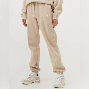 Nike Sportswear Essentials Cream Fleece Sweatpants S